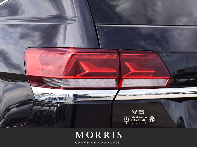 2021 Volkswagen Atlas EXECLINE at Alfa Romeo of Winnipeg Winnipeg Manitoba (Image 7/22)