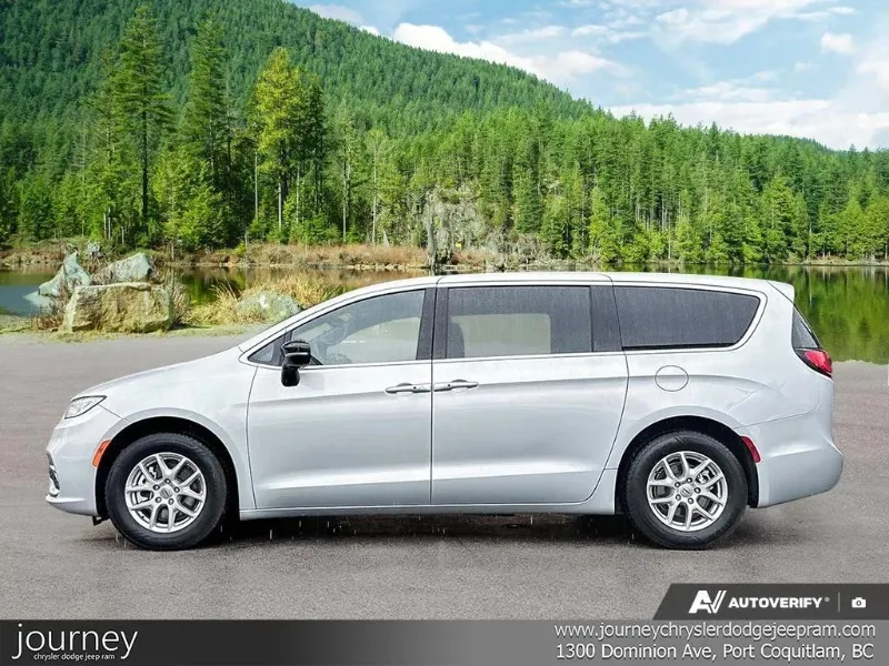 2024 CHRYSLER Pacifica angle 4