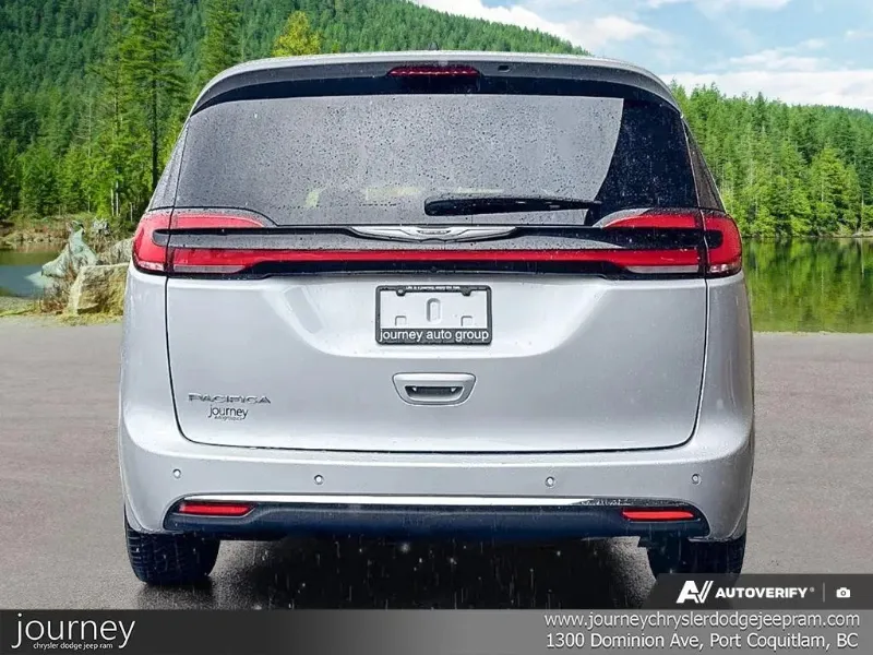 2024 CHRYSLER Pacifica angle 6