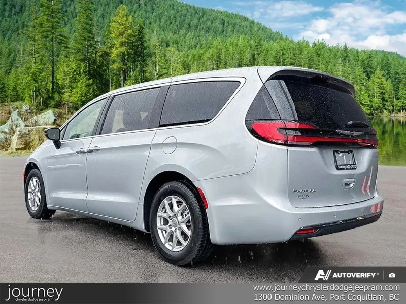 2024 CHRYSLER Pacifica angle 5
