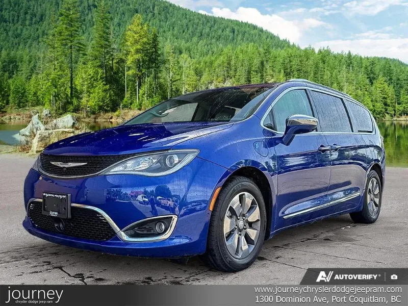 2020 Chrysler Pacifica Hybrid Limited FWD