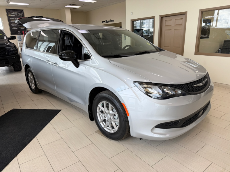 2026 Chrysler Grand Caravan SXT FWD