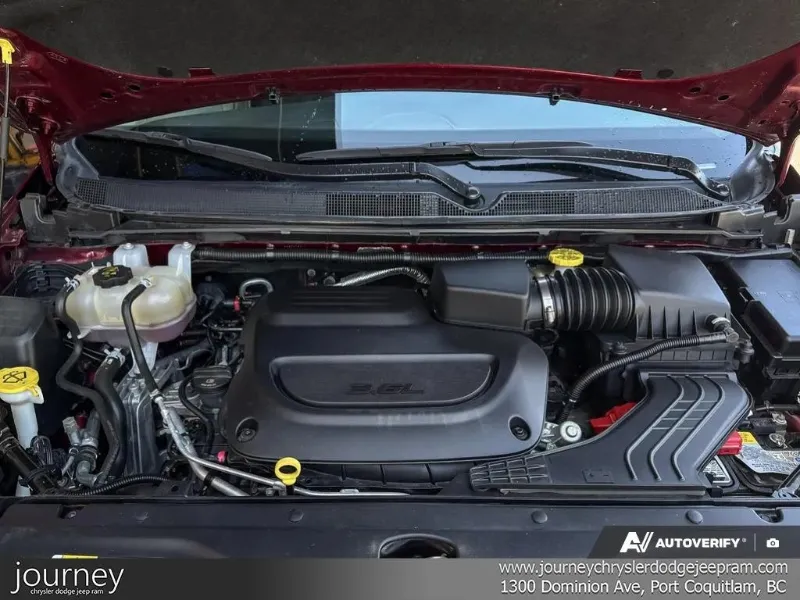 2023 CHRYSLER Grand Caravan angle 10