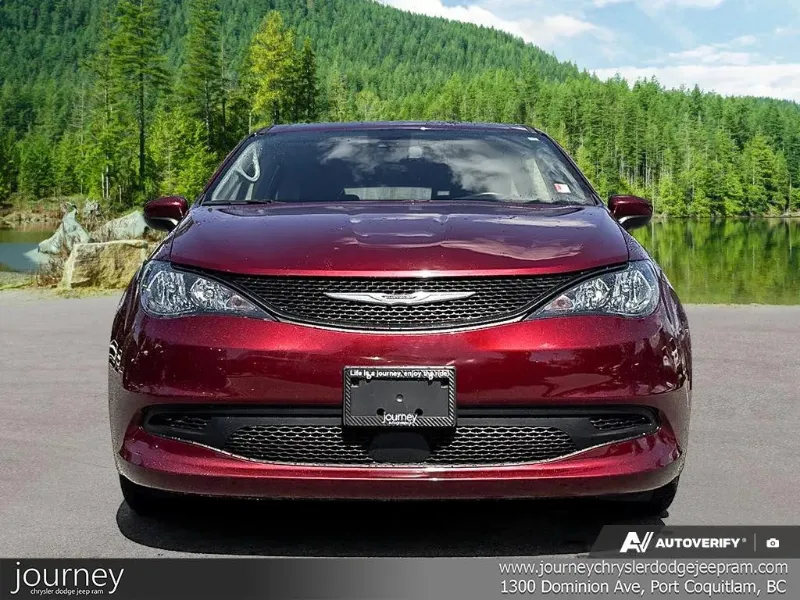 2023 CHRYSLER Grand Caravan angle 2