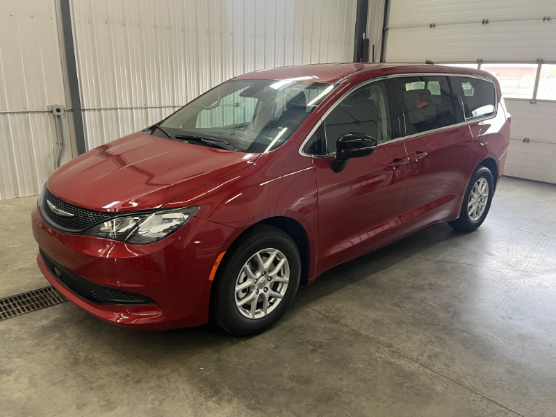 2024 CHRYSLER VOYAGER LX for sale at Hanna Chrysler.