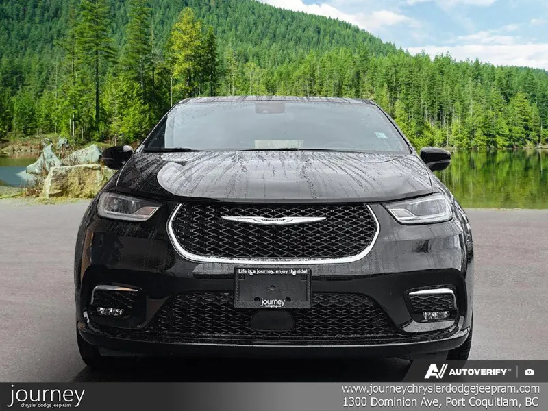 2025 CHRYSLER Pacifica angle 2