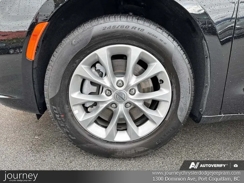 2025 CHRYSLER Pacifica angle 6