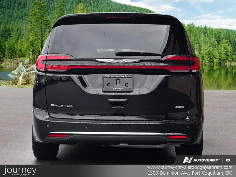 2025 CHRYSLER Pacifica angle 5
