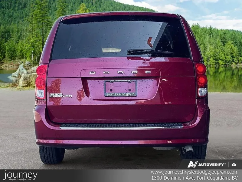 2015 DODGE Grand Caravan angle 5