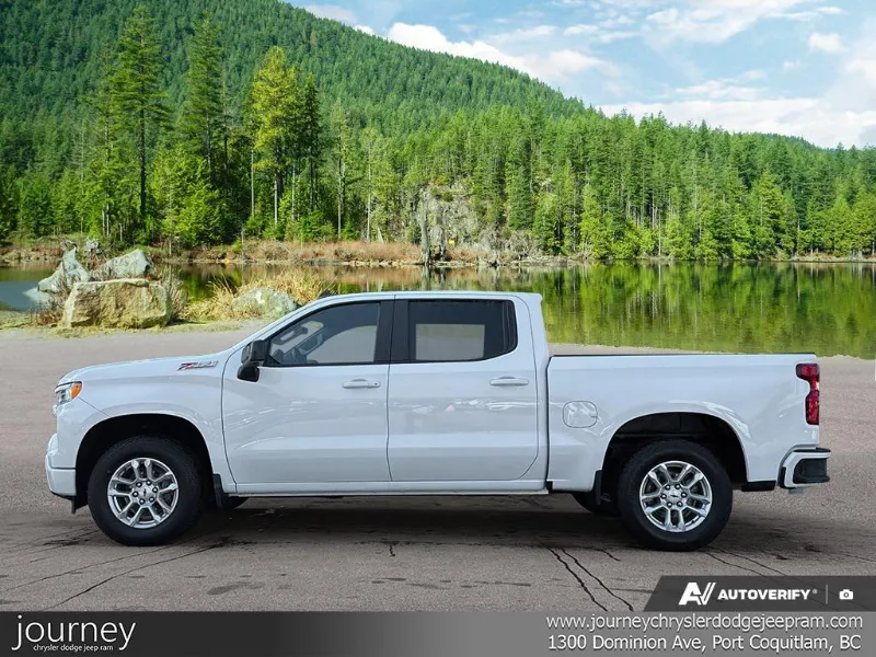 2023 CHEVROLET Silverado 1500 angle 3