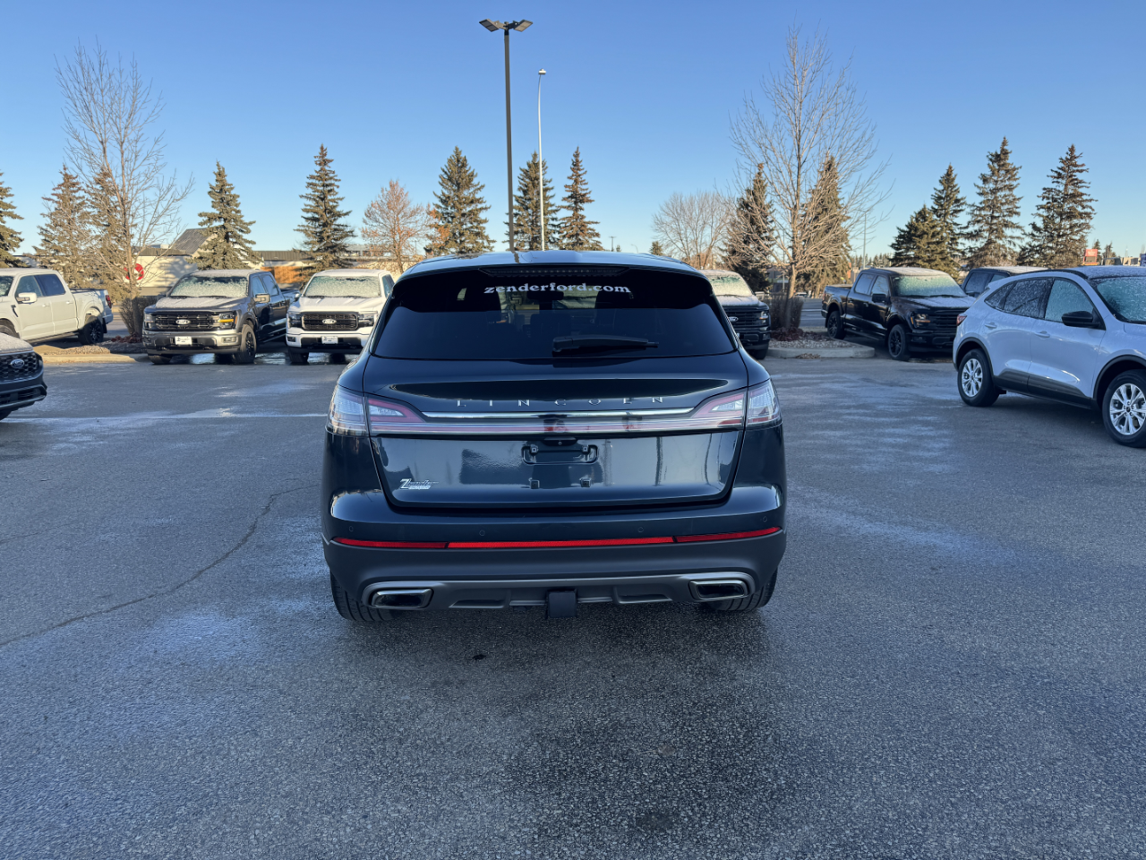 2022 Lincoln Nautilus Reserve photo 3