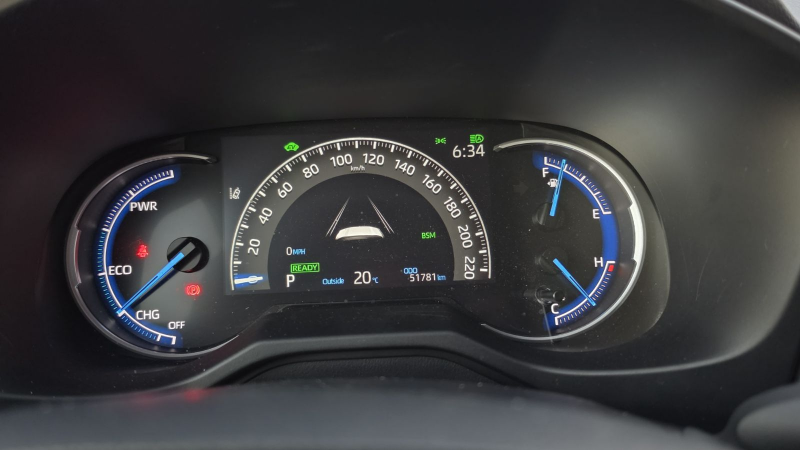 2025 Toyota RAV4 Hybrid SE  at Alfa Romeo of Winnipeg Winnipeg MB (Image 10/16)