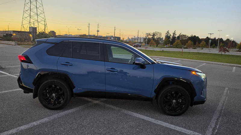 2025 Toyota RAV4 Hybrid SE  at Alfa Romeo of Winnipeg Winnipeg MB (Image 4/16)