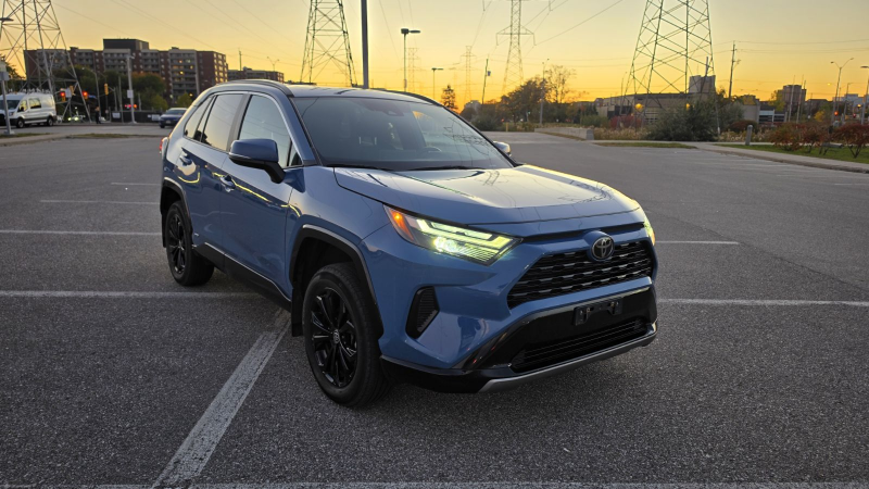 2025 Toyota RAV4 Hybrid SE  at Alfa Romeo of Winnipeg Winnipeg MB (Image 3/16)