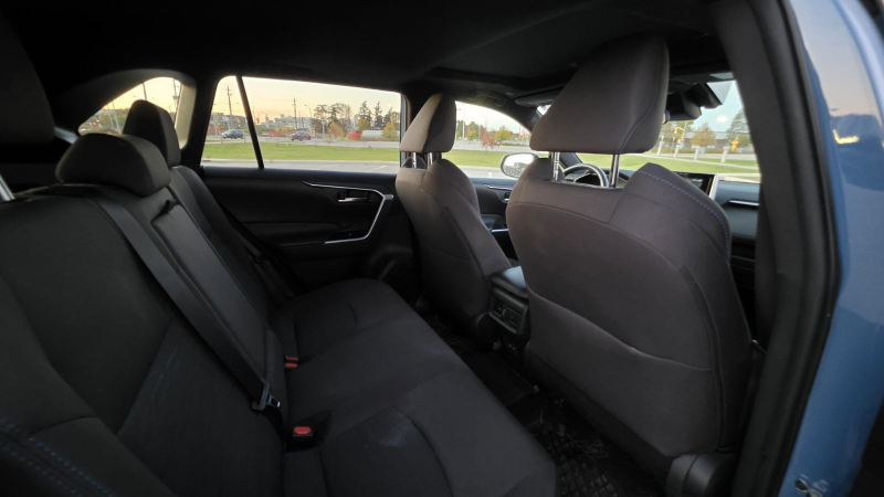2025 Toyota RAV4 Hybrid SE  at Alfa Romeo of Winnipeg Winnipeg MB (Image 16/16)