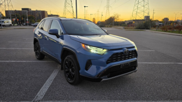 2025 Toyota RAV4 Hybrid SE  at Alfa Romeo of Winnipeg Winnipeg MB thumbnail 3