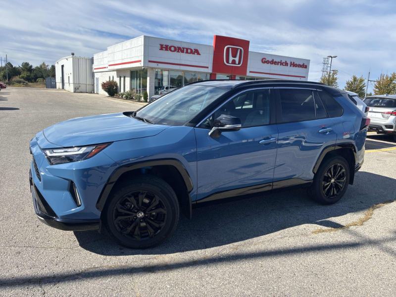 2024 Toyota RAV4 Hybrid XSE  at Alfa Romeo of Winnipeg Winnipeg MB (Image 2/12)