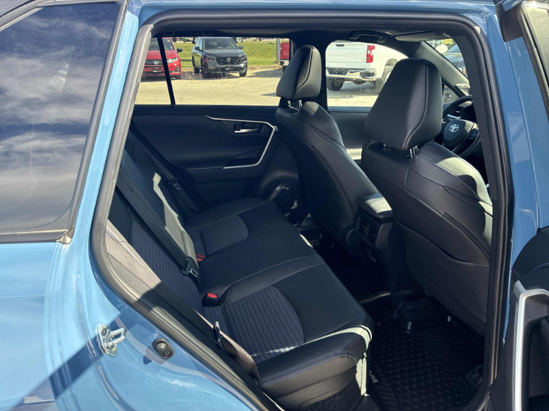 2024 Toyota RAV4 Hybrid XSE  at Alfa Romeo of Winnipeg Winnipeg MB (Image 11/12)