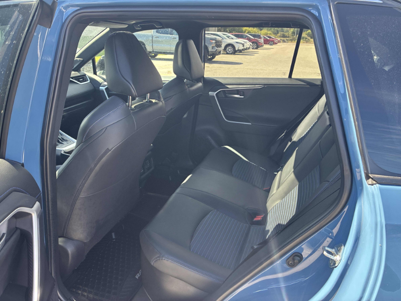 2024 Toyota RAV4 Hybrid XSE  at Alfa Romeo of Winnipeg Winnipeg MB (Image 10/12)
