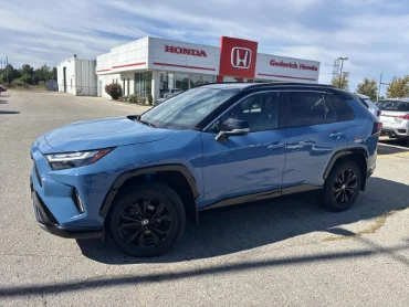 2024 Toyota RAV4 Hybrid XSE  at Alfa Romeo of Winnipeg Winnipeg MB thumbnail 2
