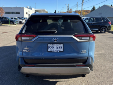 2024 Toyota RAV4 Hybrid   at Alfa Romeo of Winnipeg Winnipeg MB thumbnail 4