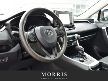 2021 Toyota RAV4 Hybrid LE  at Alfa Romeo of Winnipeg Winnipeg Manitoba thumbnail 11
