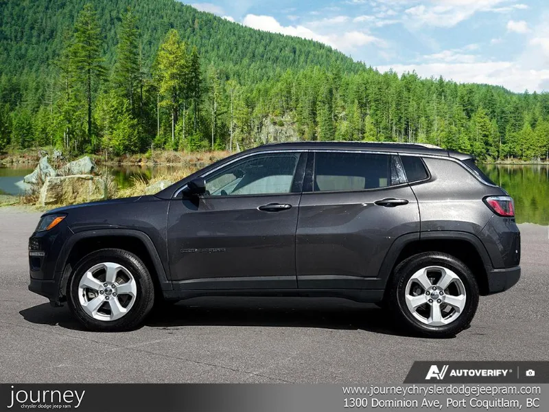 2019 JEEP Compass angle 3