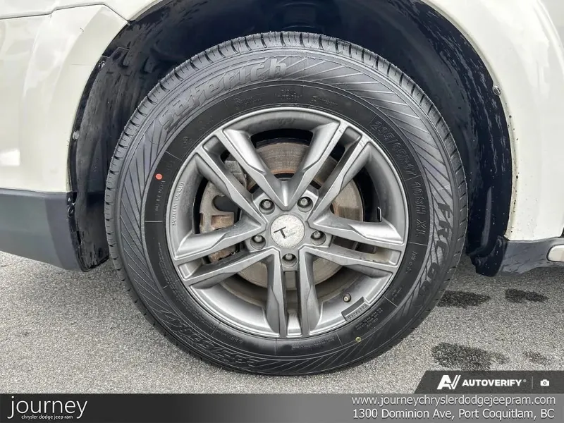 2017 DODGE Journey angle 6