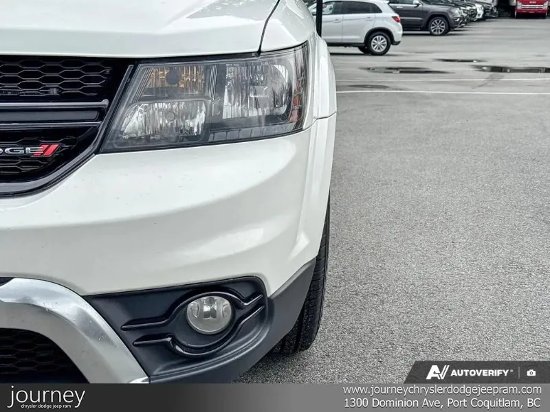 2017 DODGE Journey angle 7
