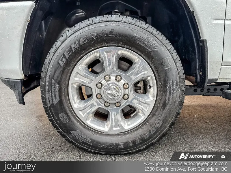2023 RAM 3500 angle 3