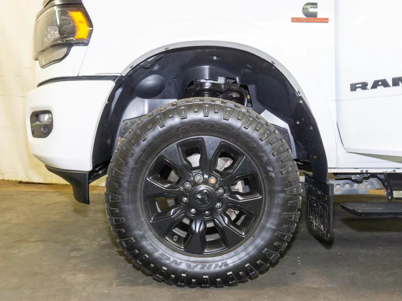 2024 RAM 3500 Limited at WOODGROVE CHRYSLER DODGE JEEP RAM Nanaimo British Columbia (Image 28/28)