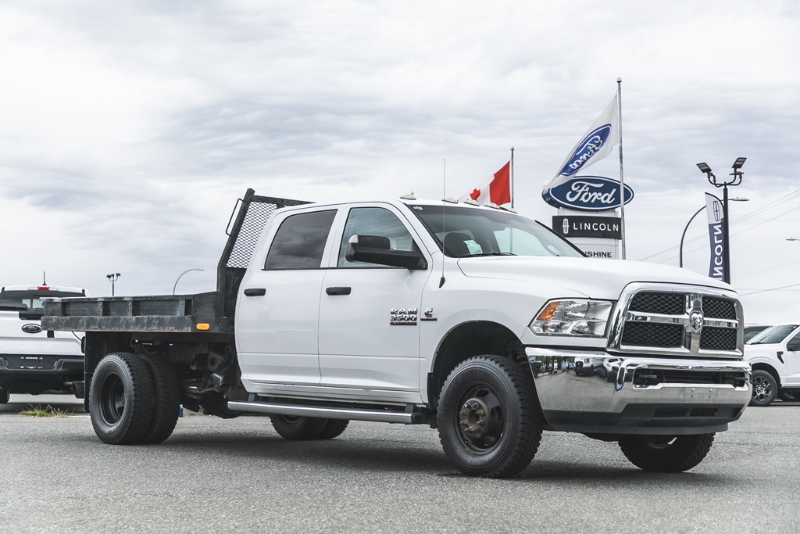 Bright White 2017 RAM 3500 ST Crew Cab LB 4WD Pickup Truck Automatic