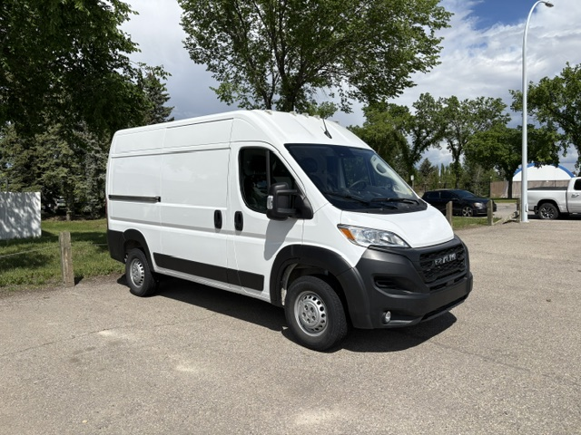 Bright White 2025 RAM ProMaster 2500 Tradesman 136 High Roof Cargo Van FWD Van Front-Wheel Drive Automatic