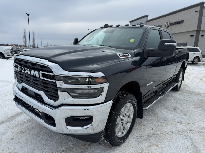 RAM 2500 Big Horn Crew Cab 4WD 2026