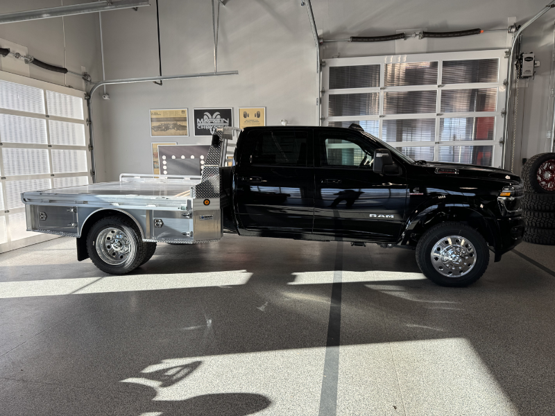 Diamond Black Crystal Pearl 2026 RAM 4500 Chassis Pickup Truck Automatic