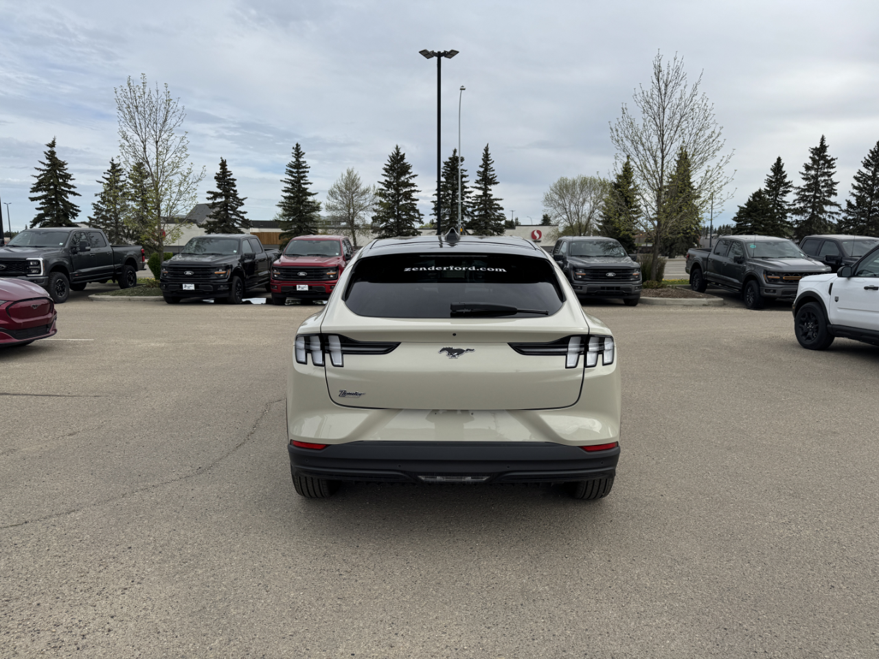 2025 Ford Mustang Mach-E Select photo 3