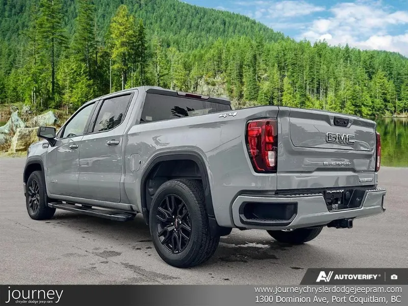 2024 GMC Sierra 1500 angle 5