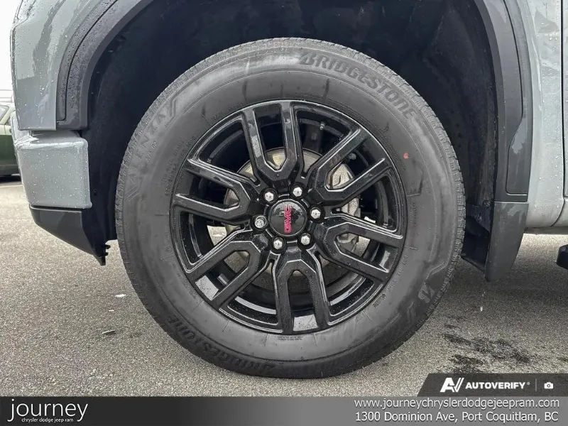 2024 GMC Sierra 1500 angle 7