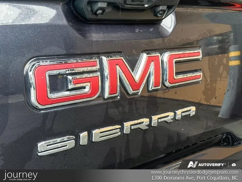 2023 GMC Sierra 1500 angle 9