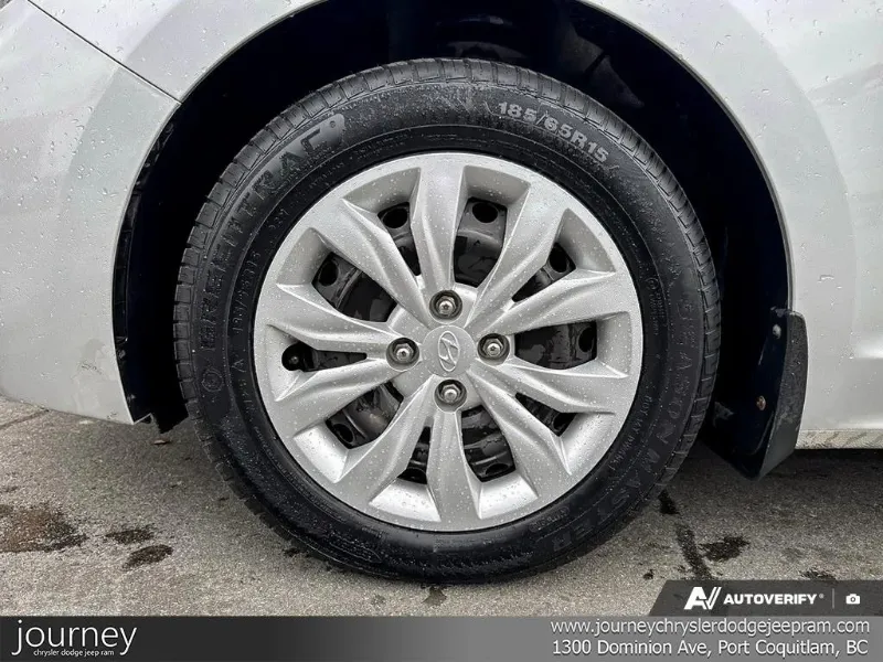 2020 HYUNDAI Accent angle 6