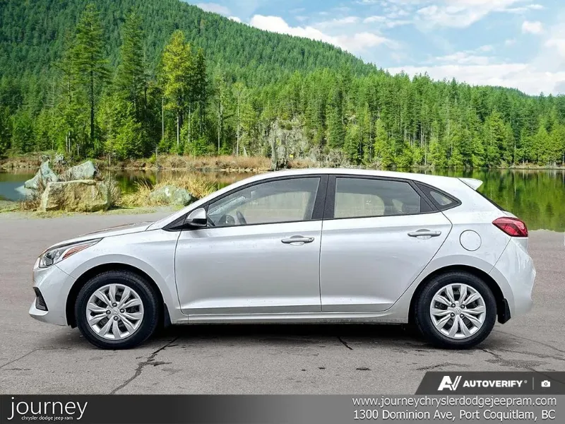 2020 HYUNDAI Accent angle 3