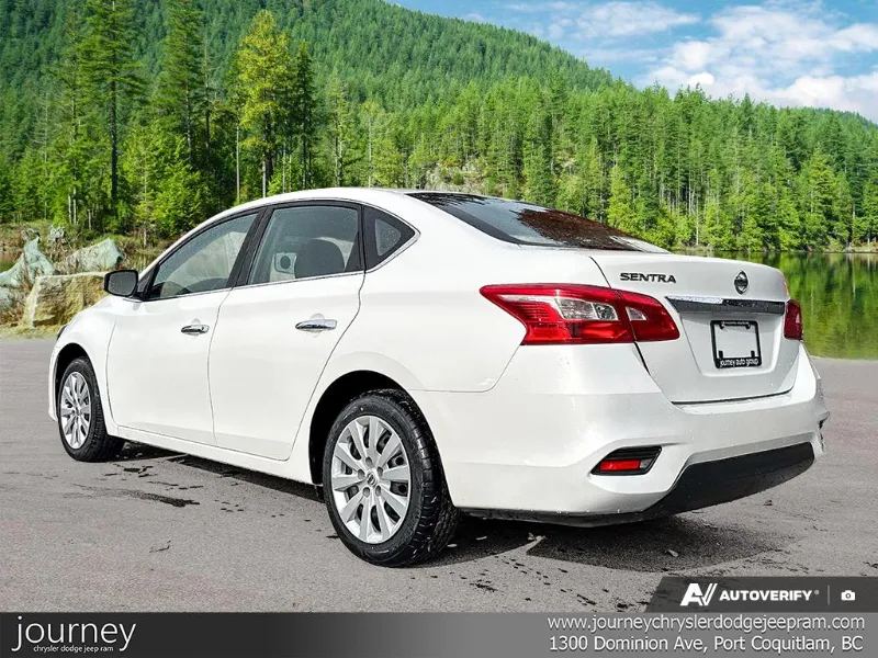 2017 NISSAN Sentra angle 4