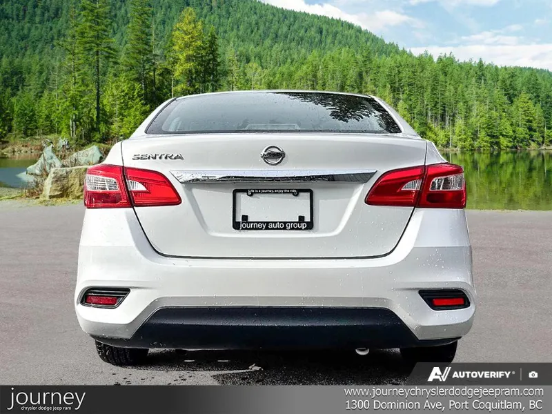 2017 NISSAN Sentra angle 5