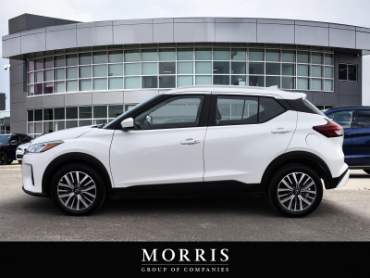 2025 Nissan KICKS PLAY   at Alfa Romeo of Winnipeg Winnipeg Manitoba thumbnail 3