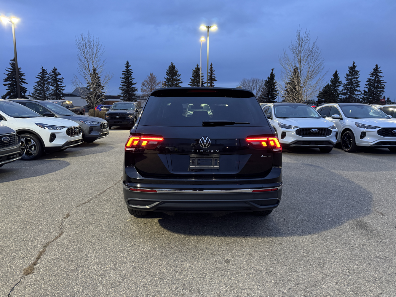 2024 Volkswagen Tiguan SE Wolfsburg Edition photo 3