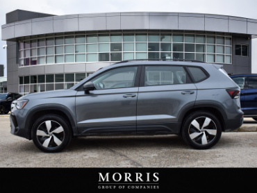 2026 Volkswagen Taos   at Alfa Romeo of Winnipeg Winnipeg Manitoba thumbnail 3