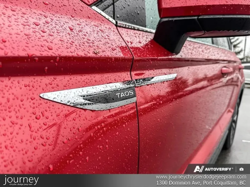 2024 Volkswagen Taos angle 8