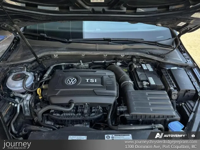 2018 VOLKSWAGEN Golf GTI angle 9