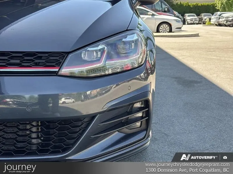 2018 VOLKSWAGEN Golf GTI angle 7