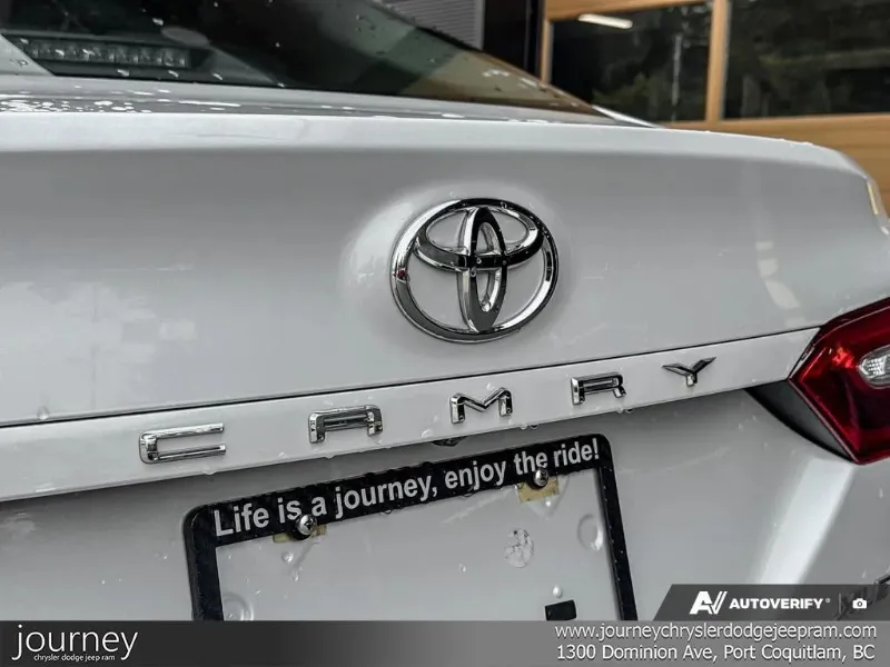 2018 TOYOTA CAMRY angle 8